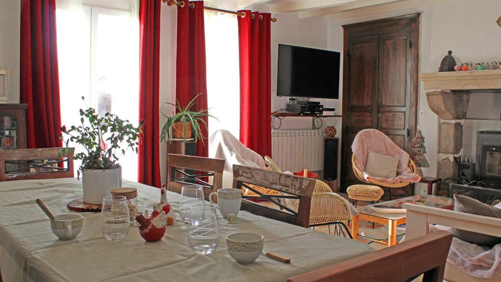 Gite Chaleureux Avec Jardin, Cheminee, Velos Et Equipements Eco-Responsables A Louroux-De-Beaune - Fr-1-489-349 0*,